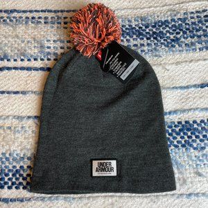 Under Armour Women`s Graphic Pom Beanie (Jet Gray Medium Heather (1299902-010)